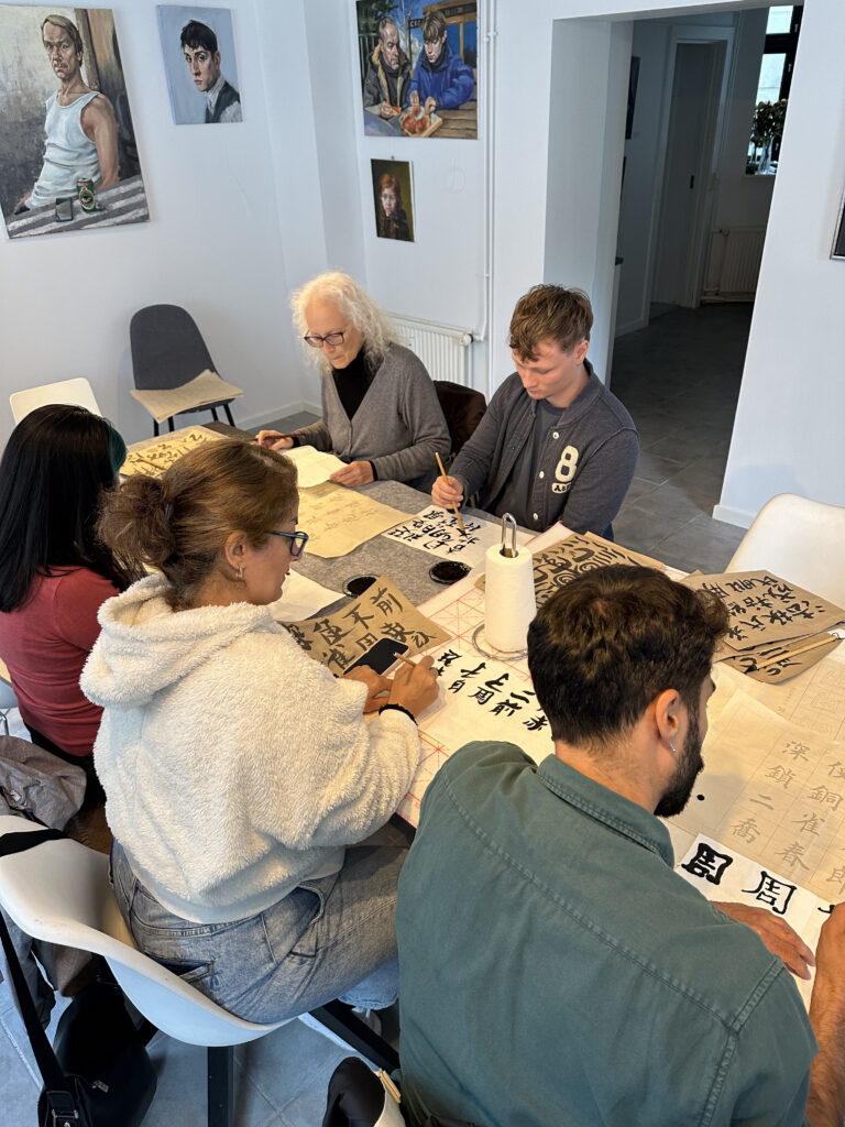 Calligraphy event in Studio.8 - teambuilding